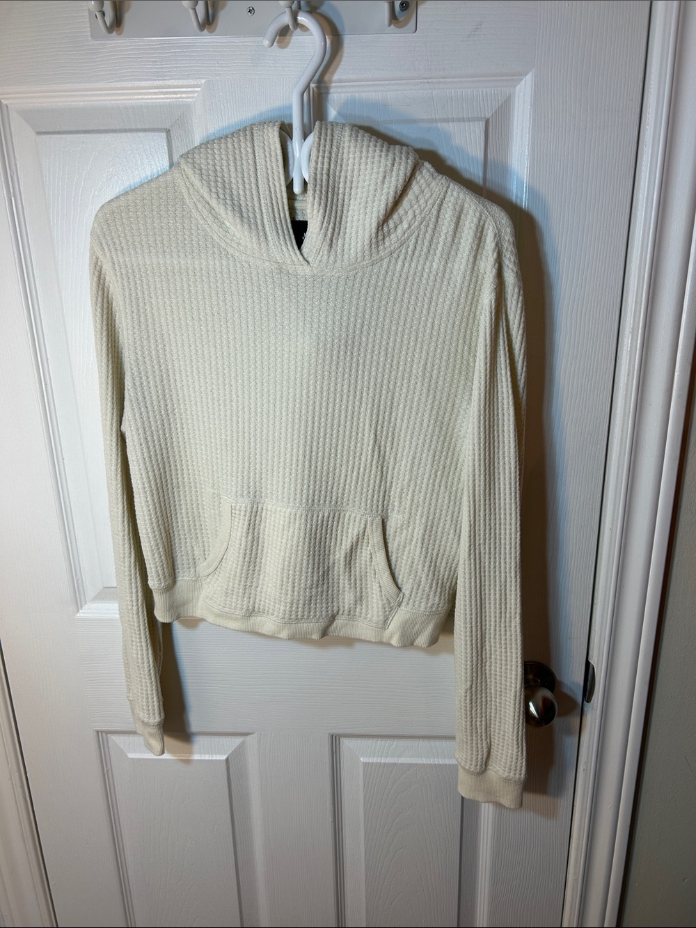 Roots Cream Waffle-Knit Hooded Pullover Cropped size small
